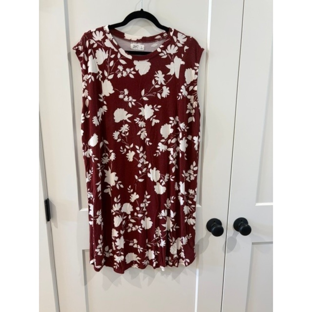 Maurices 24/7 Burgundy Floral Sleeveless Knit Shift Dress XL Crew Neck Casual